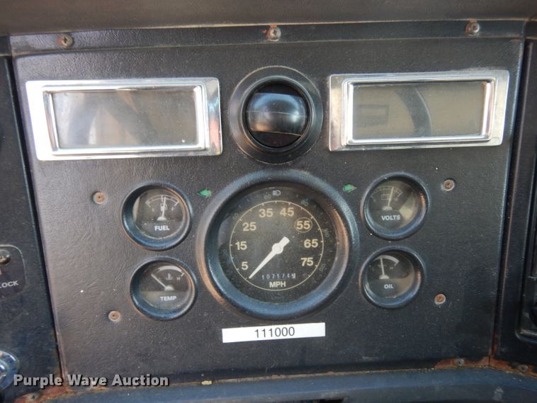 image for item ER9908 1995 Ford L8000 dump truck