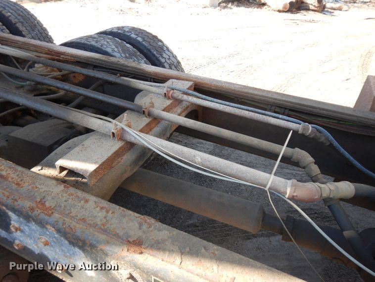 image for item ER9908 1995 Ford L8000 dump truck