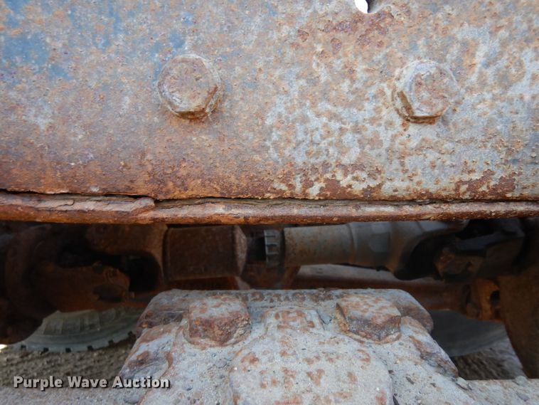 image for item ER9908 1995 Ford L8000 dump truck