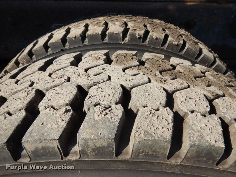 image for item ER9908 1995 Ford L8000 dump truck