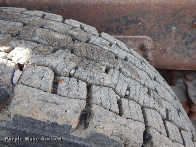 image for item ER9908 1995 Ford L8000 dump truck