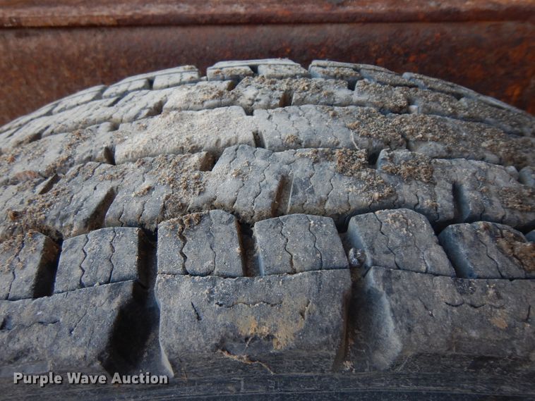 image for item ER9908 1995 Ford L8000 dump truck