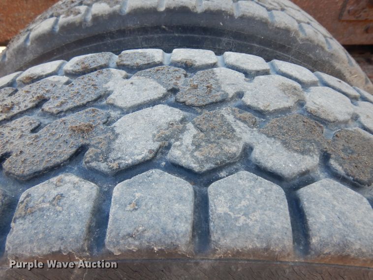 image for item ER9908 1995 Ford L8000 dump truck