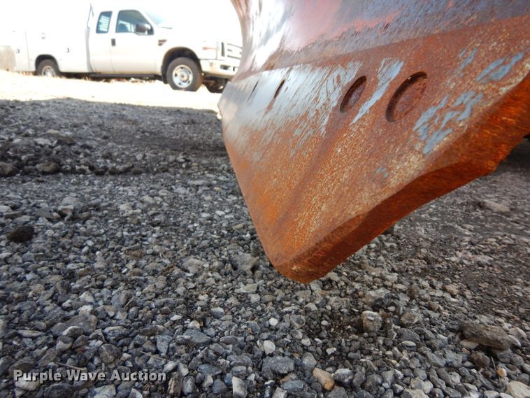 image for item ER9908 1995 Ford L8000 dump truck