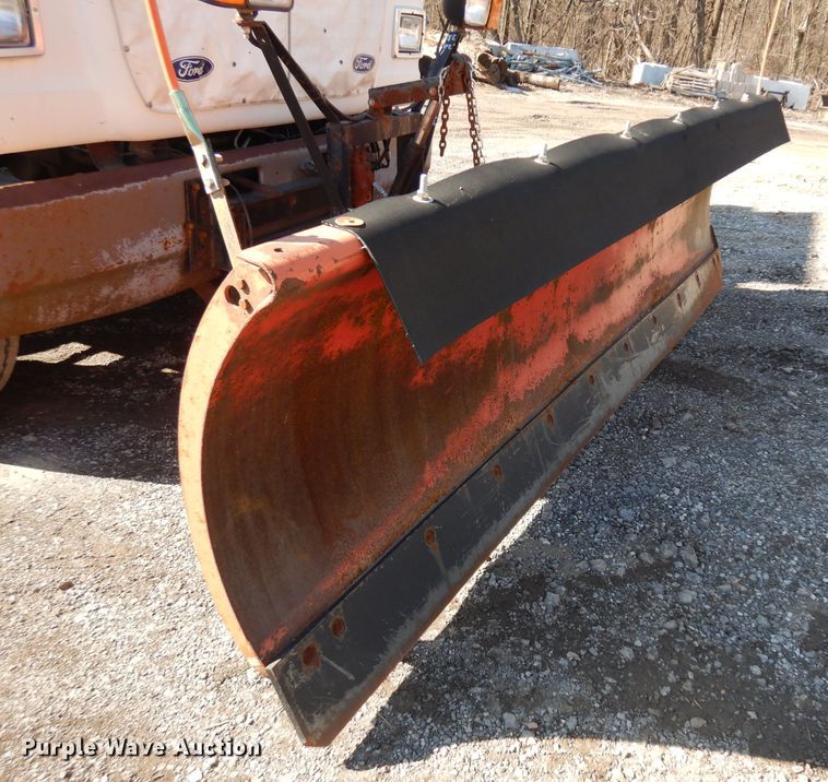 image for item ER9908 1995 Ford L8000 dump truck