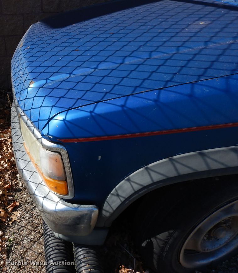 image for item ER9916 1992 Dodge Dakota Club Cab pickup truck