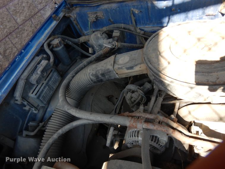 image for item ER9916 1992 Dodge Dakota Club Cab pickup truck