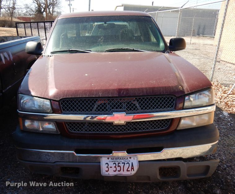 image for item ER9918 2003 Chevrolet Silverado 1500 pickup truck