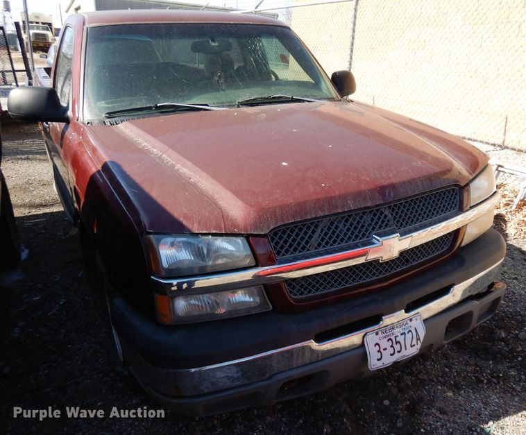 image for item ER9918 2003 Chevrolet Silverado 1500 pickup truck