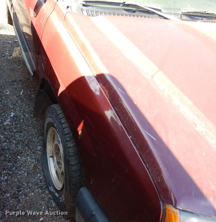 image for item ER9918 2003 Chevrolet Silverado 1500 pickup truck