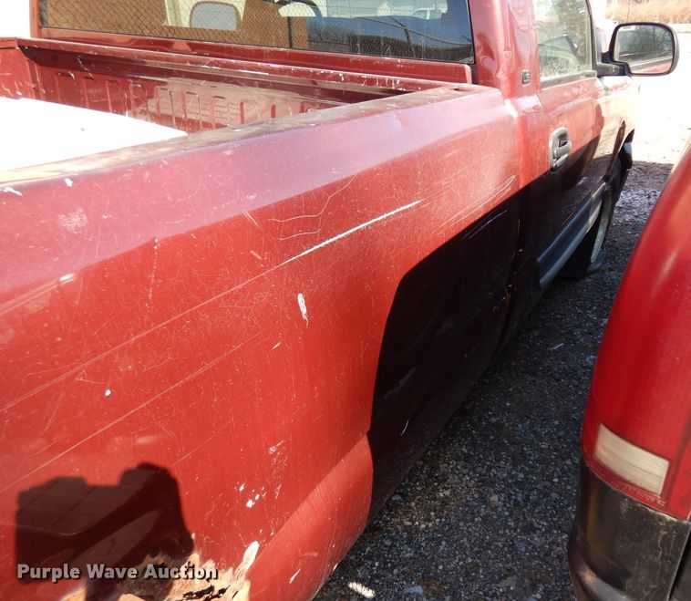 image for item ER9918 2003 Chevrolet Silverado 1500 pickup truck