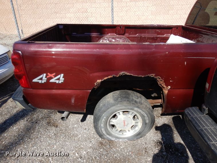 image for item ER9918 2003 Chevrolet Silverado 1500 pickup truck