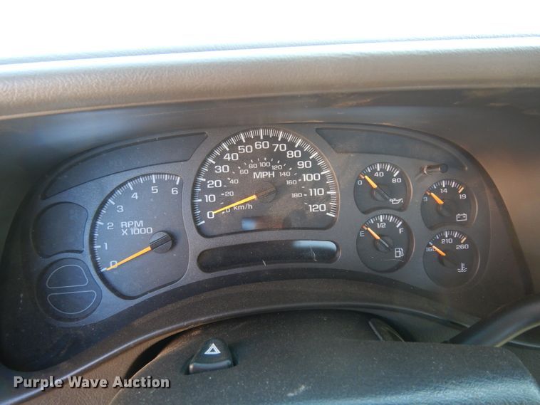 image for item ER9918 2003 Chevrolet Silverado 1500 pickup truck