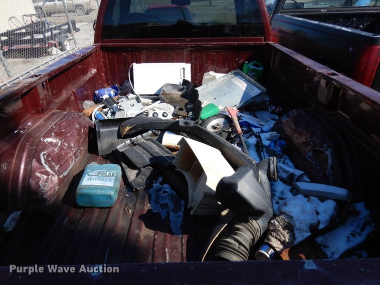 image for item ER9918 2003 Chevrolet Silverado 1500 pickup truck