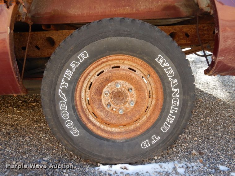 image for item ER9918 2003 Chevrolet Silverado 1500 pickup truck