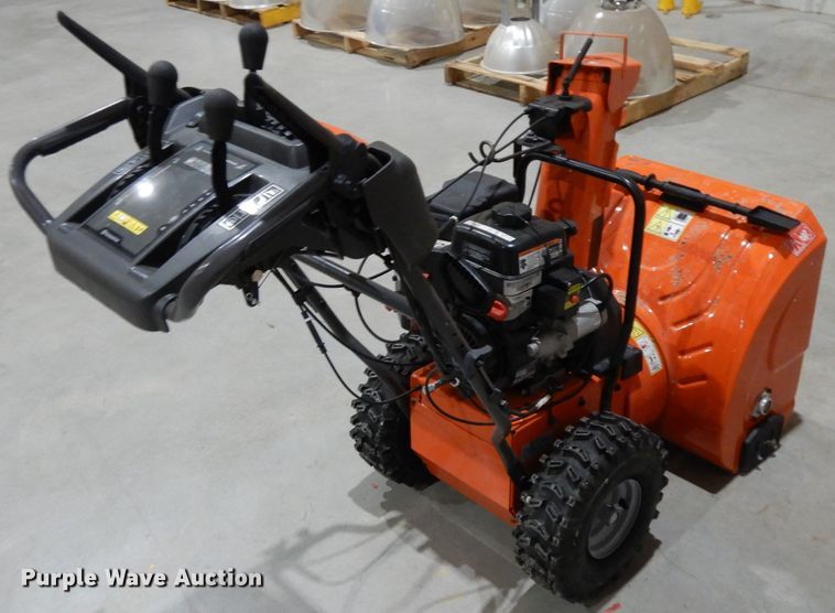 image for item ER9922 Husqvarna ST224 snow blower