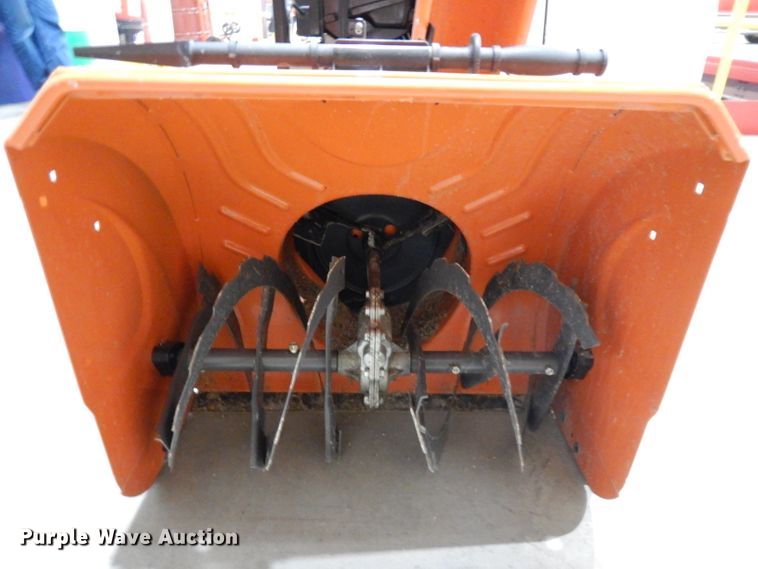 image for item ER9922 Husqvarna ST224 snow blower