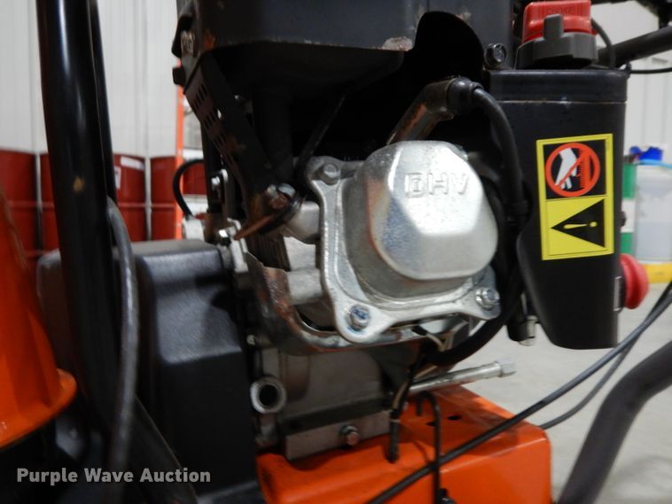 image for item ER9922 Husqvarna ST224 snow blower