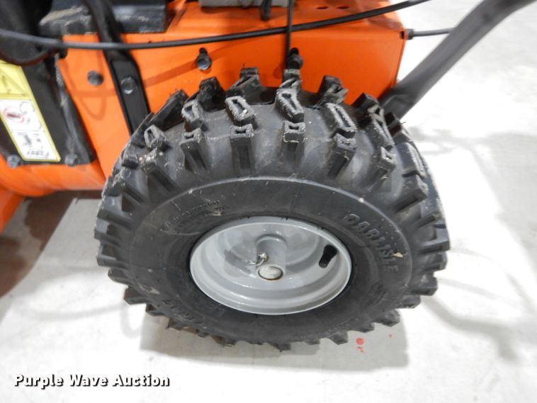 image for item ER9922 Husqvarna ST224 snow blower