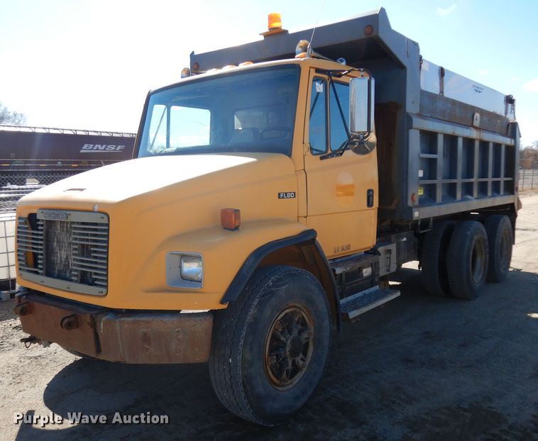 image for item ER9959 1995 Freightliner FL80 dump truck