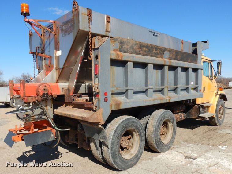 image for item ER9959 1995 Freightliner FL80 dump truck
