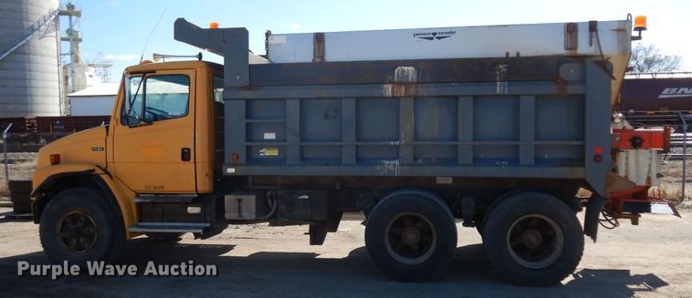 image for item ER9959 1995 Freightliner FL80 dump truck