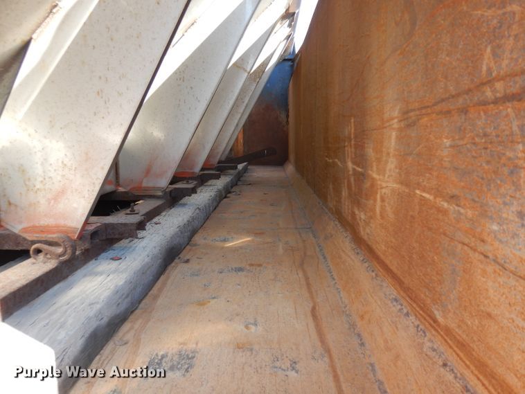 image for item ER9959 1995 Freightliner FL80 dump truck