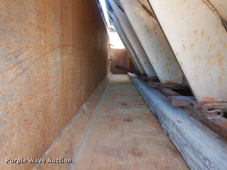 image for item ER9959 1995 Freightliner FL80 dump truck