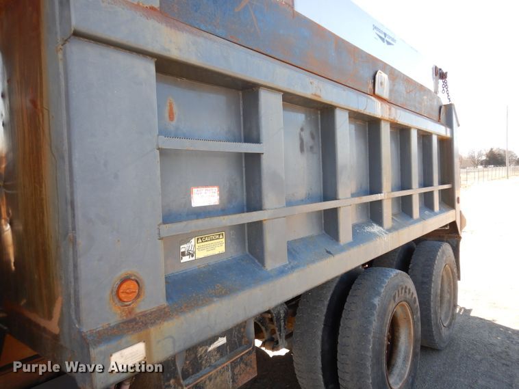 image for item ER9959 1995 Freightliner FL80 dump truck