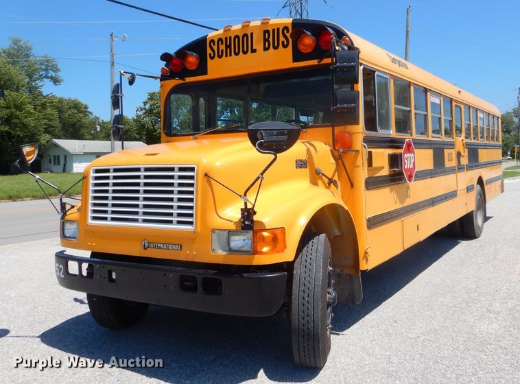 image for item FC9833 1995 International 3800 school bus