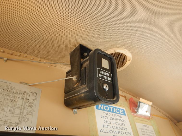 image for item FC9833 1995 International 3800 school bus