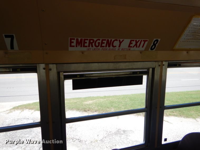 image for item FC9833 1995 International 3800 school bus