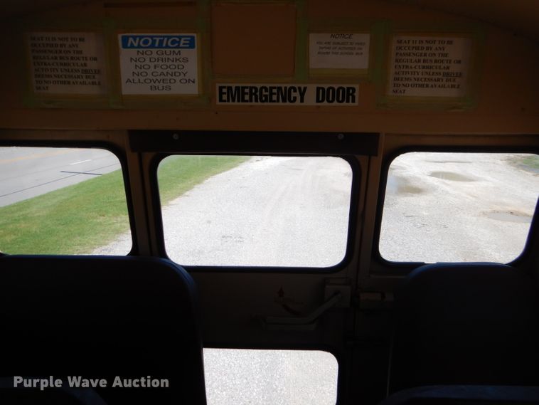 image for item FC9833 1995 International 3800 school bus