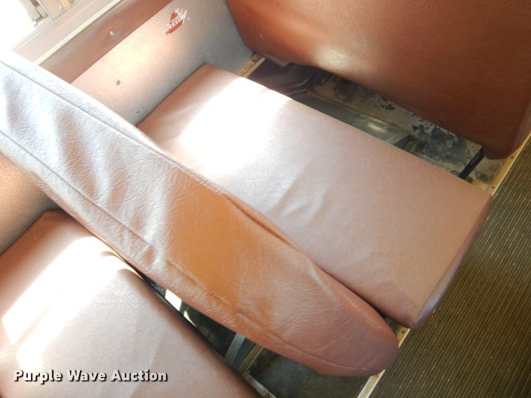 image for item FC9833 1995 International 3800 school bus