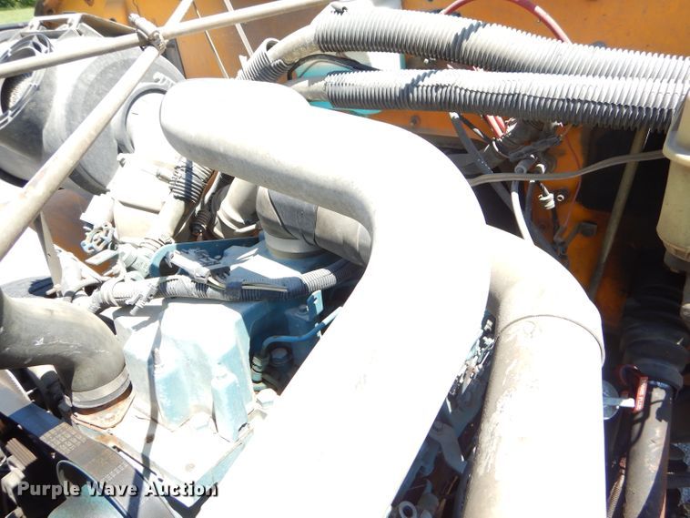 image for item FC9833 1995 International 3800 school bus