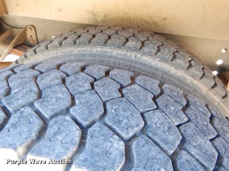 image for item FC9833 1995 International 3800 school bus