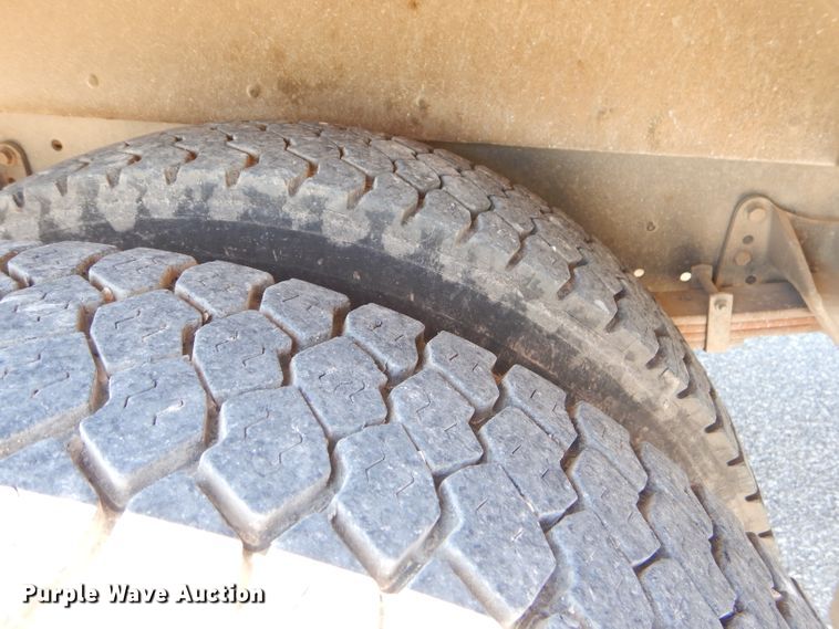 image for item FC9833 1995 International 3800 school bus