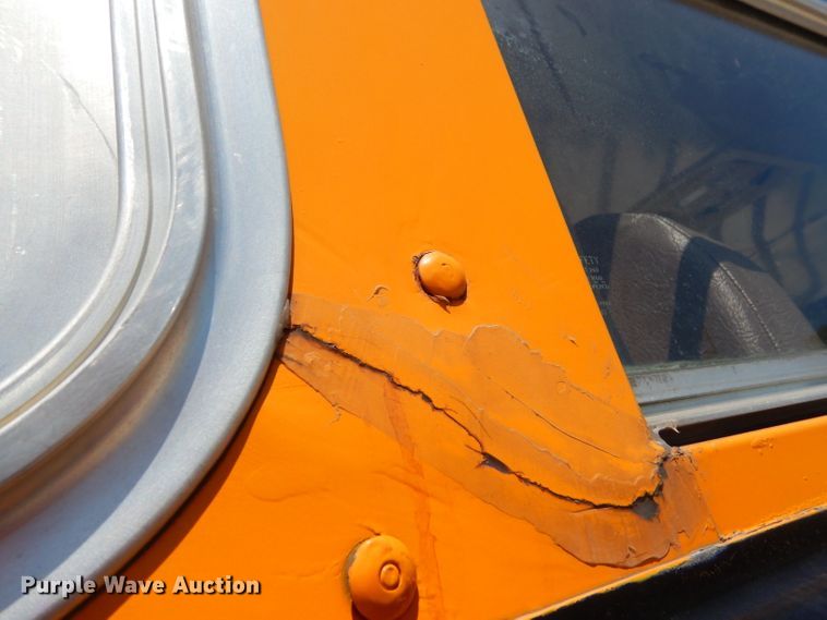 image for item FC9833 1995 International 3800 school bus