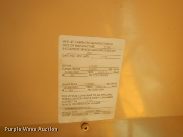 image for item FC9833 1995 International 3800 school bus