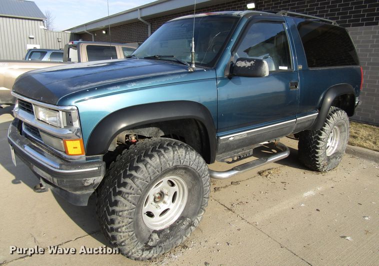 image for item FD9368 1992 Chevrolet K1500 Blazer SUV