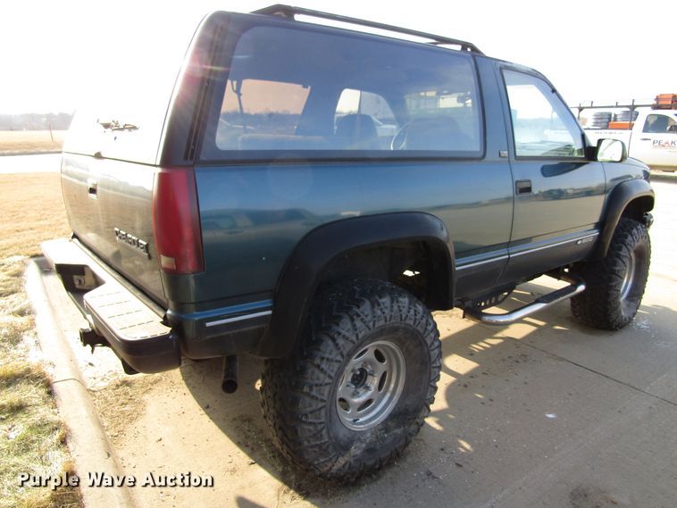 image for item FD9368 1992 Chevrolet K1500 Blazer SUV