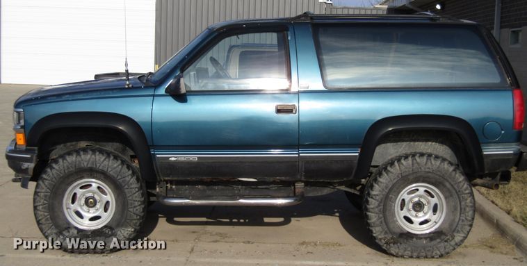 image for item FD9368 1992 Chevrolet K1500 Blazer SUV