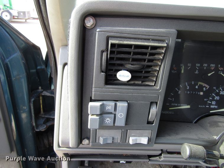 image for item FD9368 1992 Chevrolet K1500 Blazer SUV