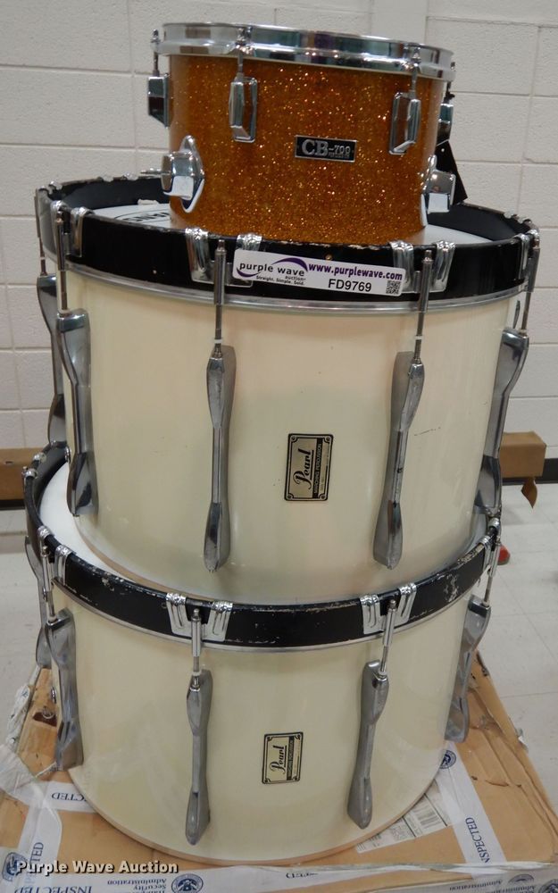 Marching band equipment in Overland Park, KS Item FD9769 sold