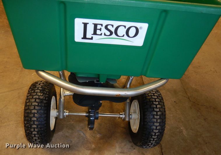 Lesco spreader in Prairie Village, KS Item FD9819 for sale Purple Wave