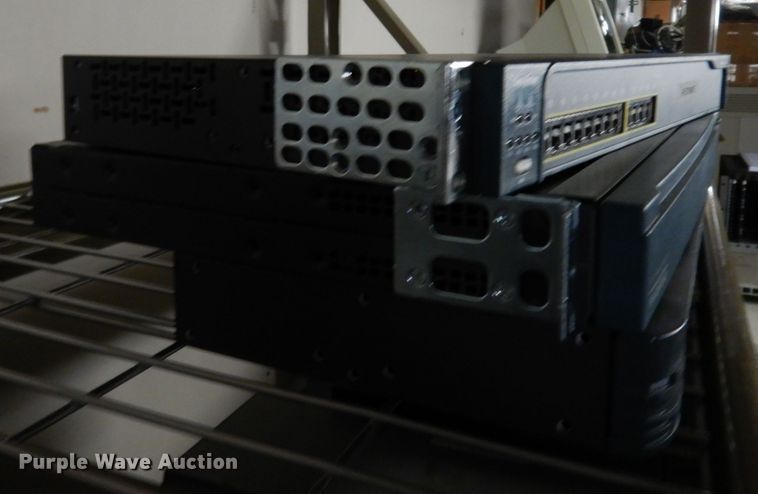 image for item FD9825 Approximately 33 routers