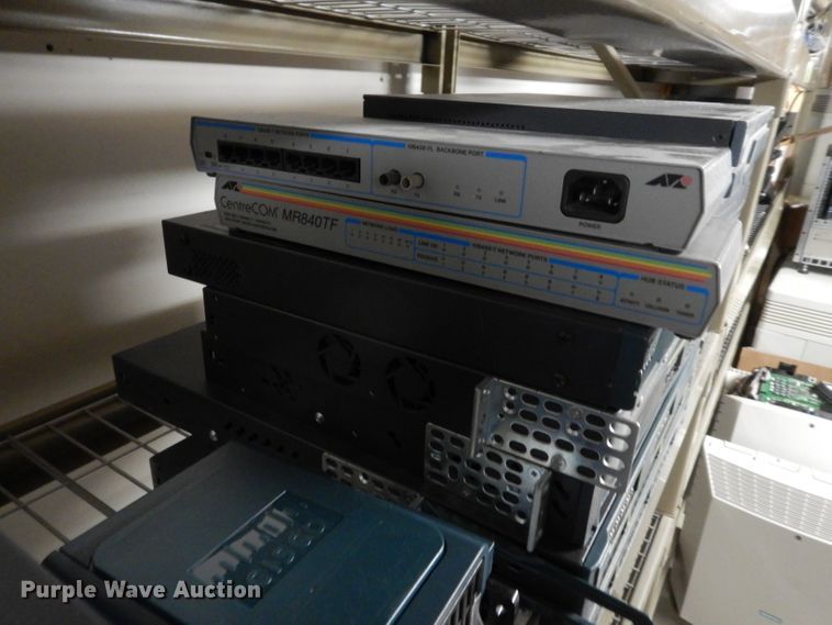 image for item FD9825 Approximately 33 routers