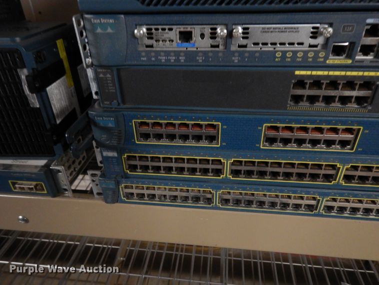 image for item FD9825 Approximately 33 routers