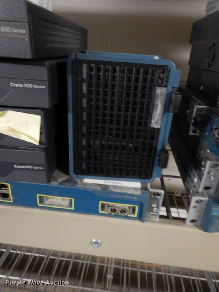 image for item FD9825 Approximately 33 routers