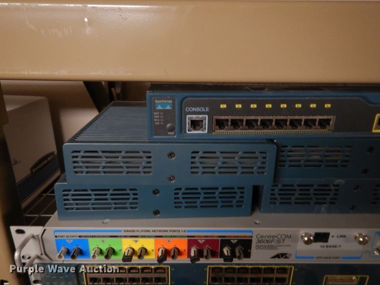 image for item FD9825 Approximately 33 routers
